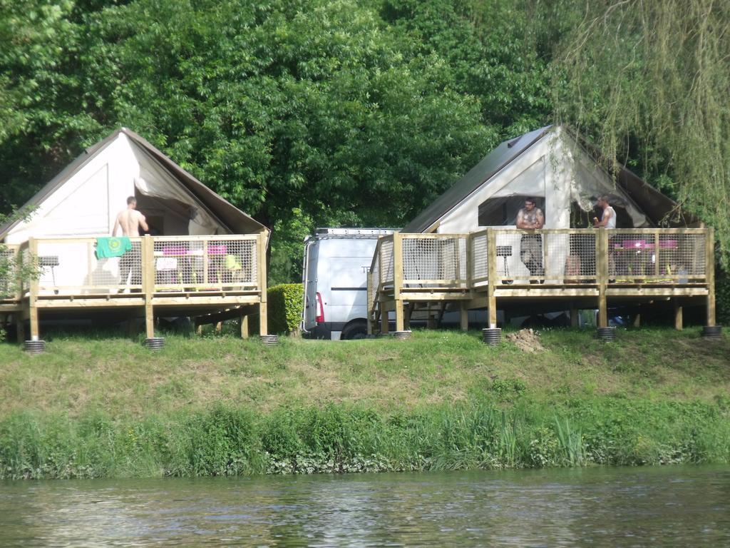 Camping Des Ribieres Hotel Confolens Kültér fotó