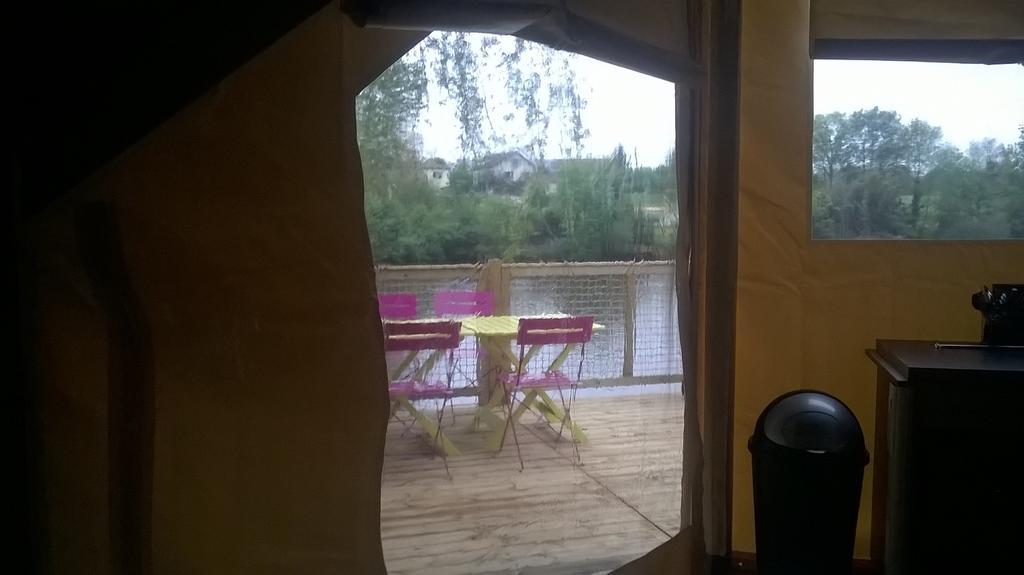 Camping Des Ribieres Hotel Confolens Kültér fotó